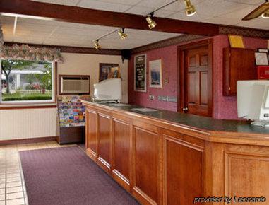Super 8 Beachfront By Wyndham Mackinaw City, Mi Interiér fotografie